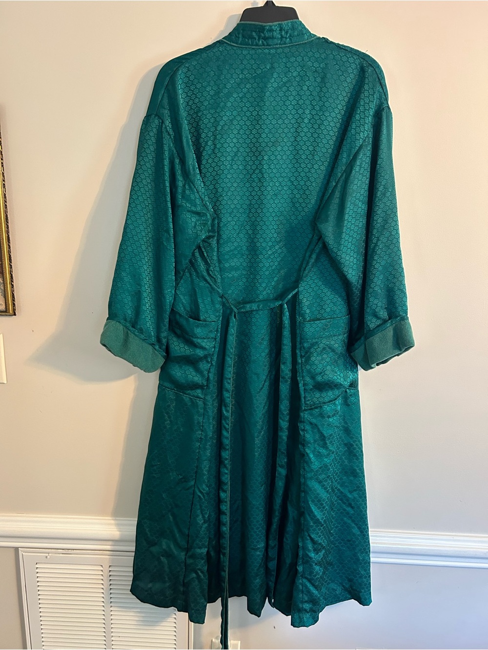 Victoria’s Secret Gold Label Satin Robe - Picture 6 of 6